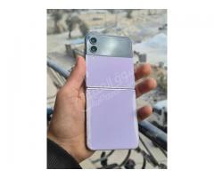 موبايل Samsung Z flip 4 للبيع - صورة 1/5