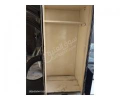 خزانة مستعملة للبيع