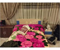 غرفة نوم مع الفرشة للبيع