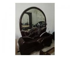 غرفة نوم للبيع في جرمانا