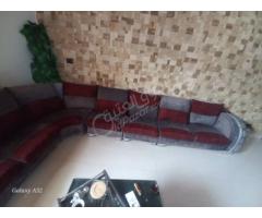 طقم كنب مع الطاولات للبيع - صورة 3/5