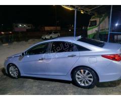 سيارة هيونداي سوناتا للبيع