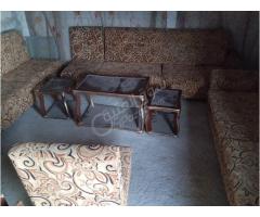طقم كنب مع طقم طاولات للبيع - صورة 3/3