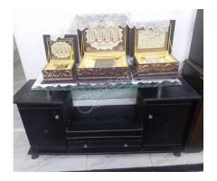 طاولة شاشة مستعملة للبيع