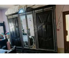 غرفة نوم مع الفرشة للبيع