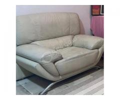 طقم كنب جلد للبيع