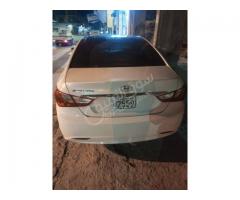 سيارة هيونداي سوناتا للبيع