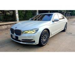 سيارة BMW 750 Li للبيع