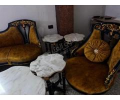 طقم كنب زان مع طاولات رخام للبيع